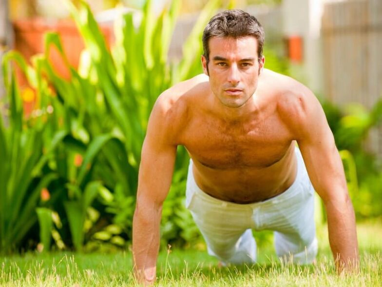 man doing exercises to enlarge his penis head